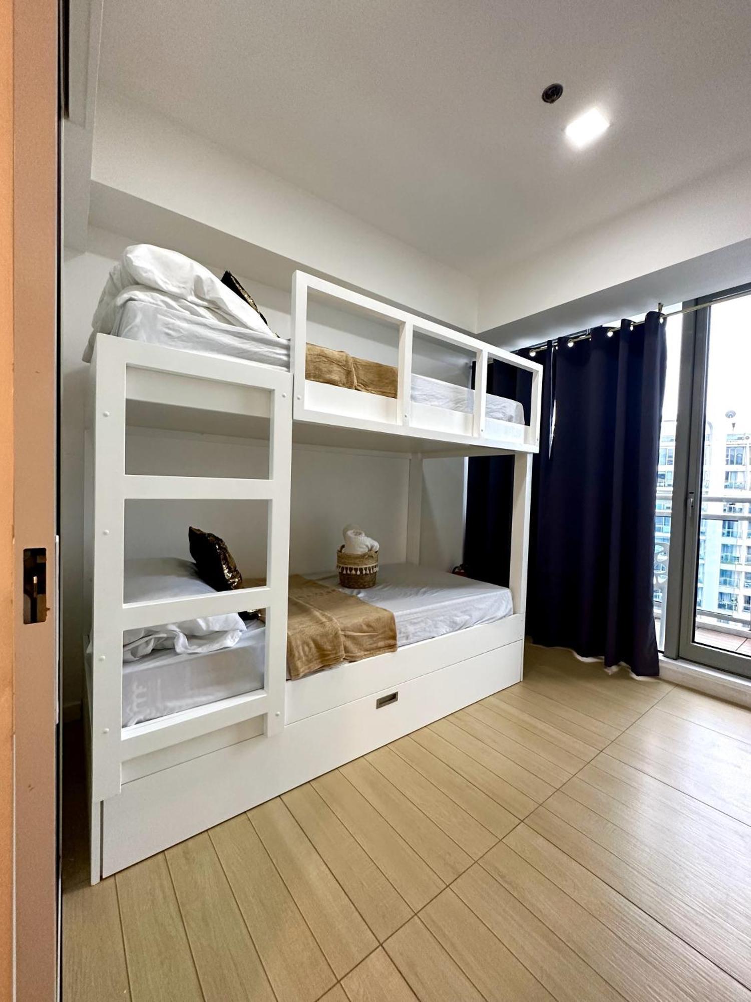 The Bahamas & Maldives Suites At Azure Residences Paranaque 15 Mins Manila Airport T3 Exterior photo